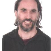 Profesor titulado, nivel C2, amplia experiencia nacional e internacional